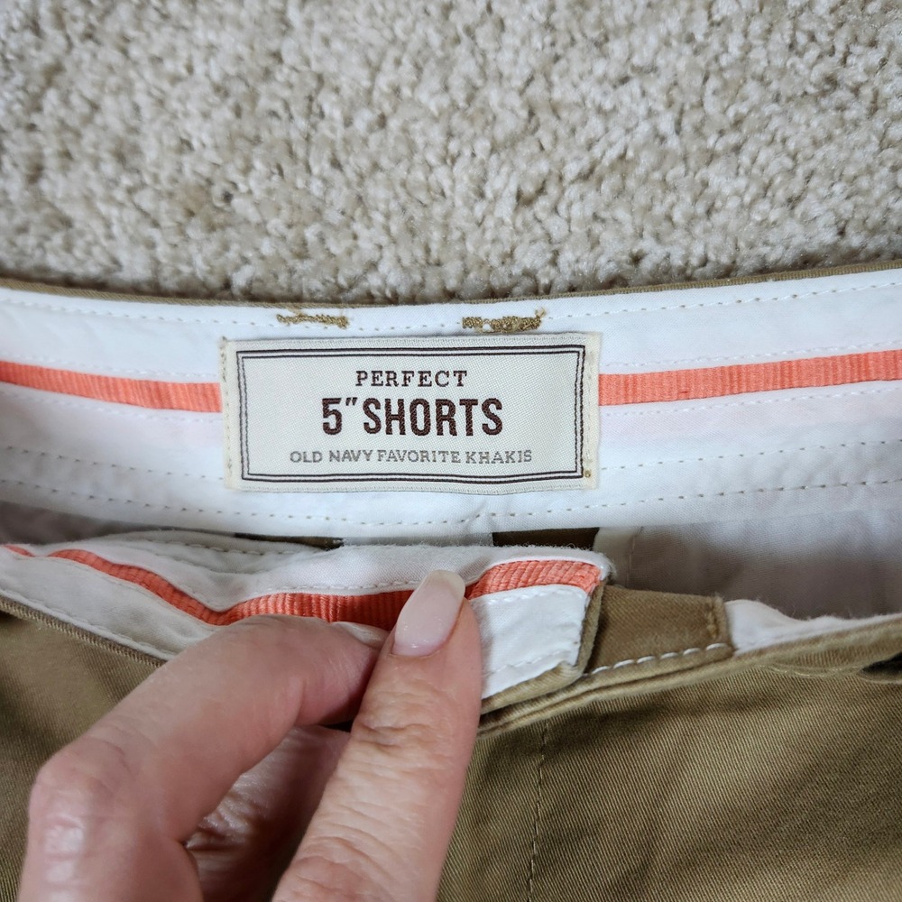 Old Navy Shorts Perfect 5" Khaki Tan Chino Cotton Stretch Casual 10 - Picture 2 of 5
